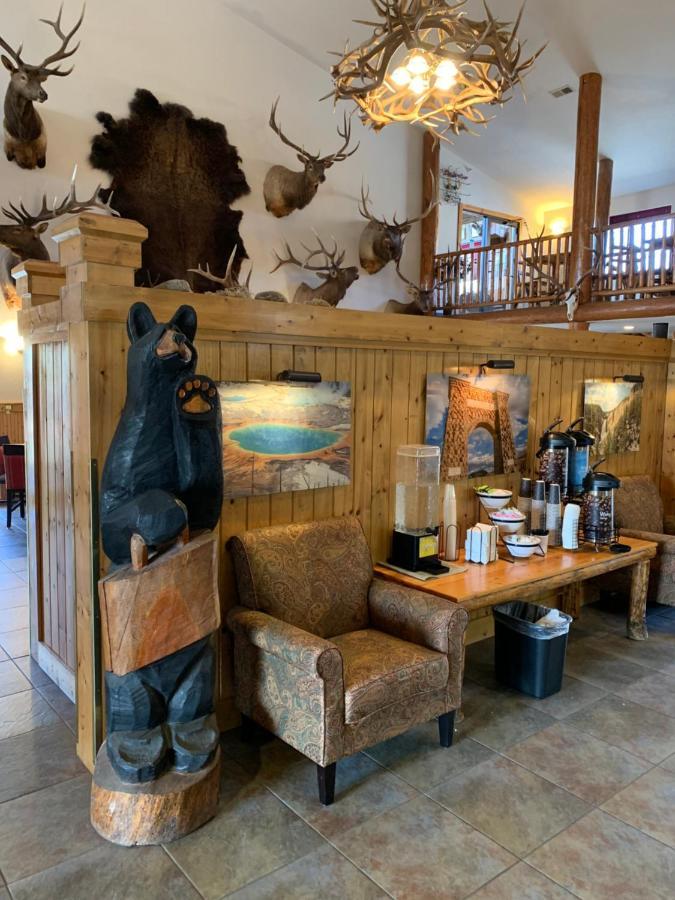The Antler Lodge - Gardiner Dış mekan fotoğraf