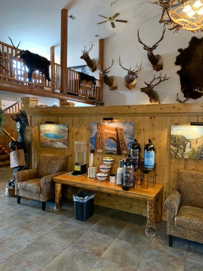The Antler Lodge - Gardiner Dış mekan fotoğraf